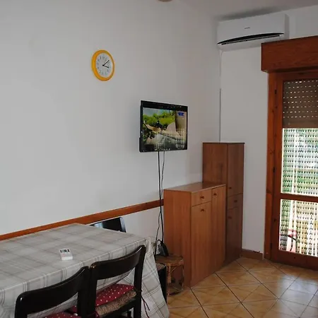 апартамент Edil Blu Apartment Scalea